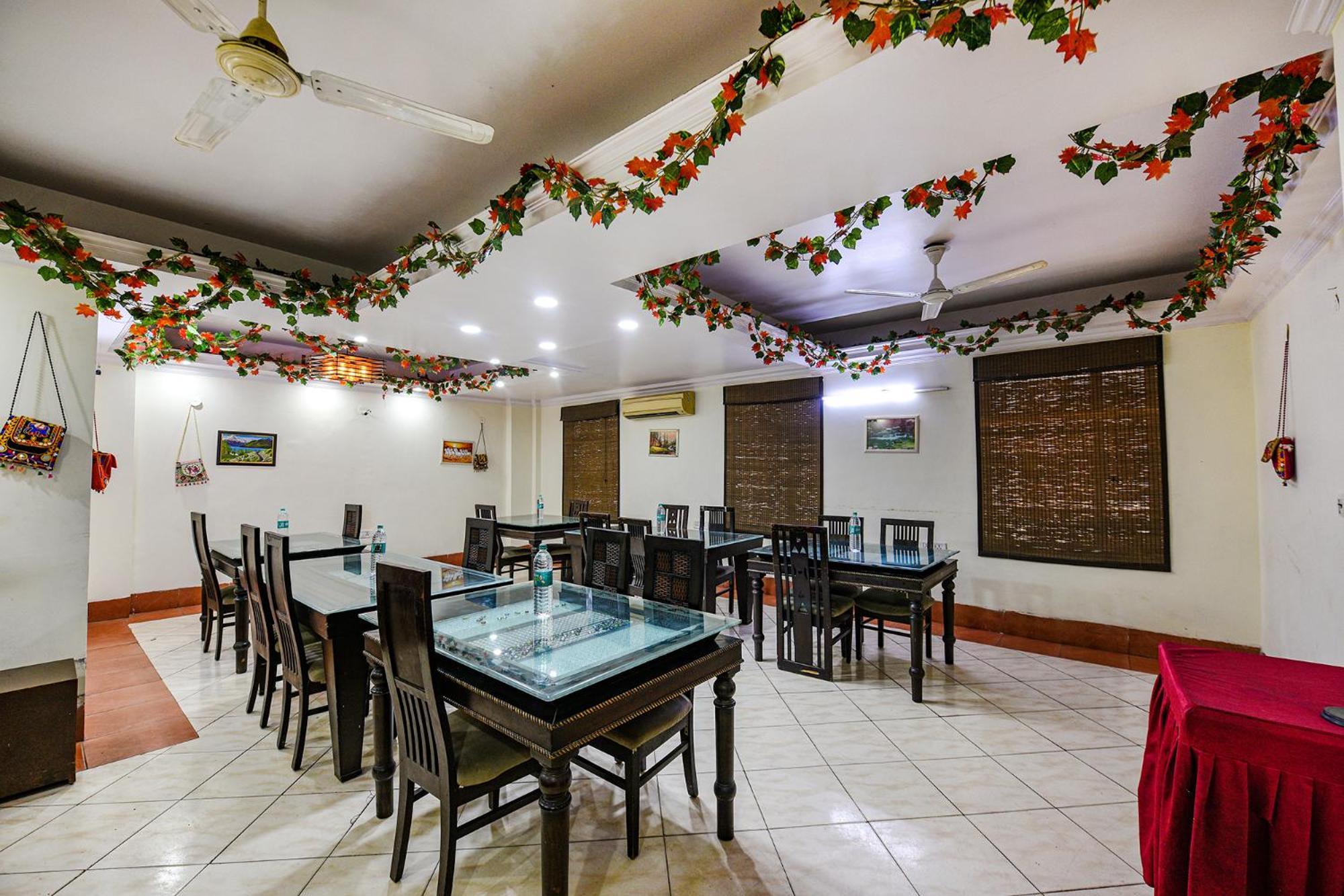 Fabhotel Swiss International Patel Nagar New Delhi Bagian luar foto