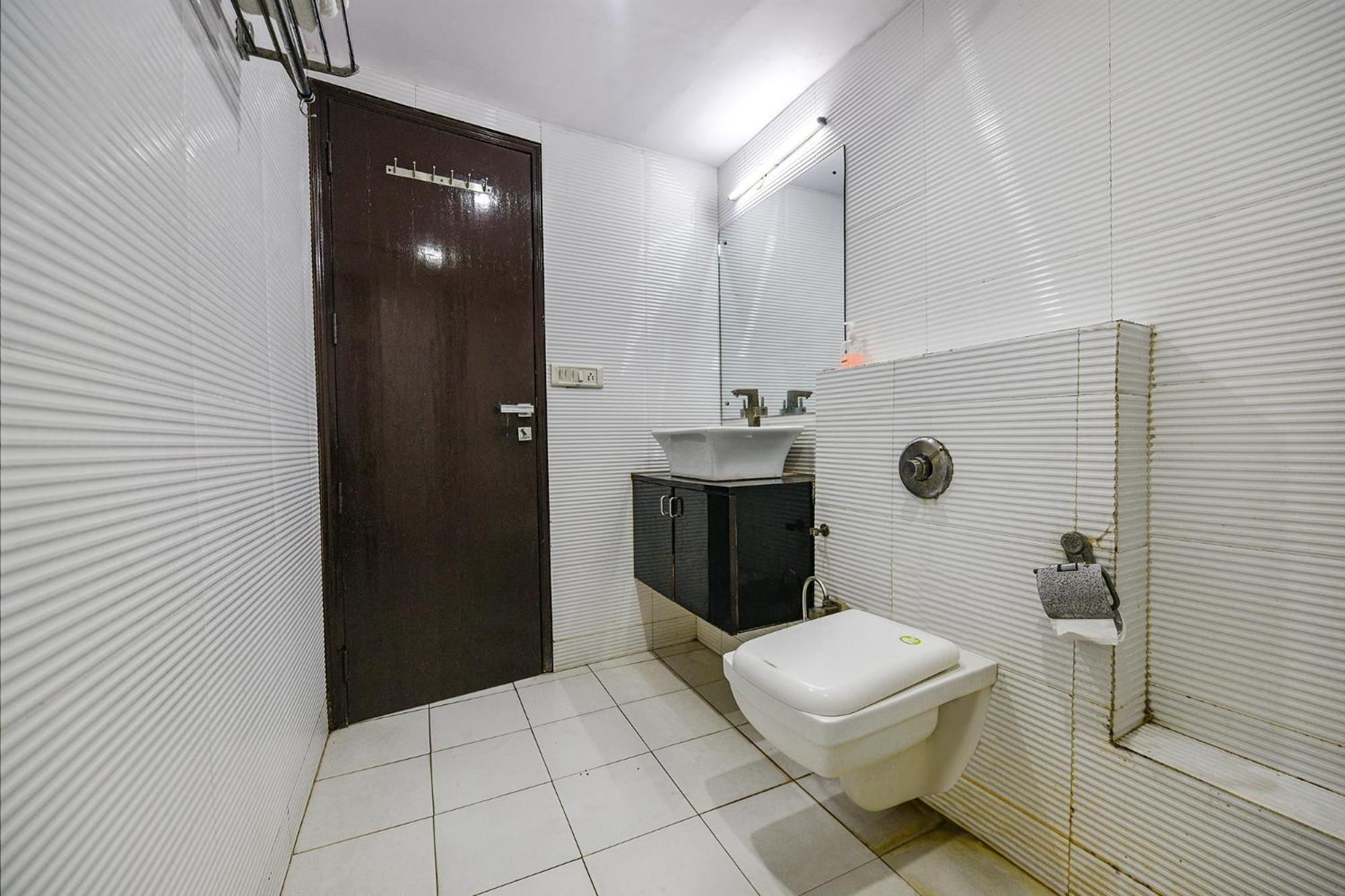 Fabhotel Swiss International Patel Nagar New Delhi Bagian luar foto