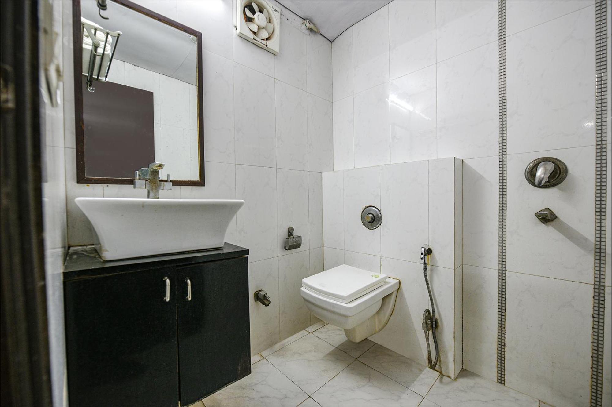 Fabhotel Swiss International Patel Nagar New Delhi Bagian luar foto