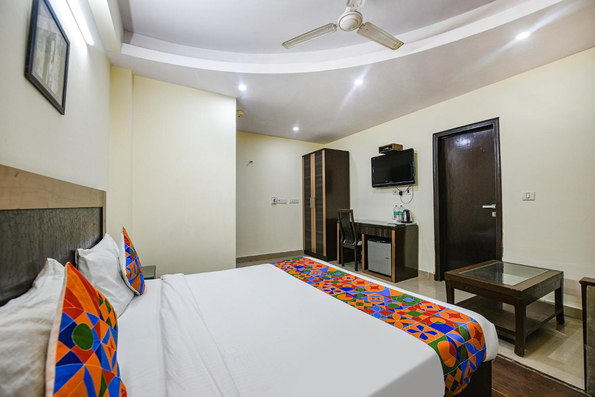 Fabhotel Swiss International Patel Nagar New Delhi Bagian luar foto