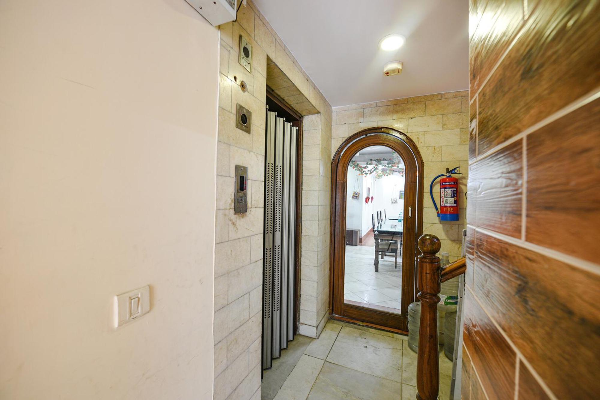 Fabhotel Swiss International Patel Nagar New Delhi Bagian luar foto